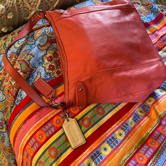 Vintage Coach Daisy Convertible - Picture 2 of 6